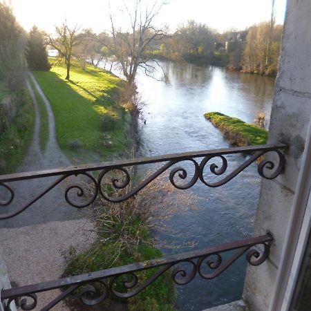 Bed and Breakfast Le Moulin De Cors Oulches Exteriér fotografie