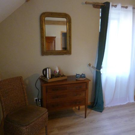 Bed and Breakfast Le Moulin De Cors Oulches Exteriér fotografie
